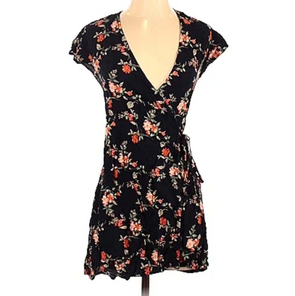 FOREVER 21 WRAP DRESS
